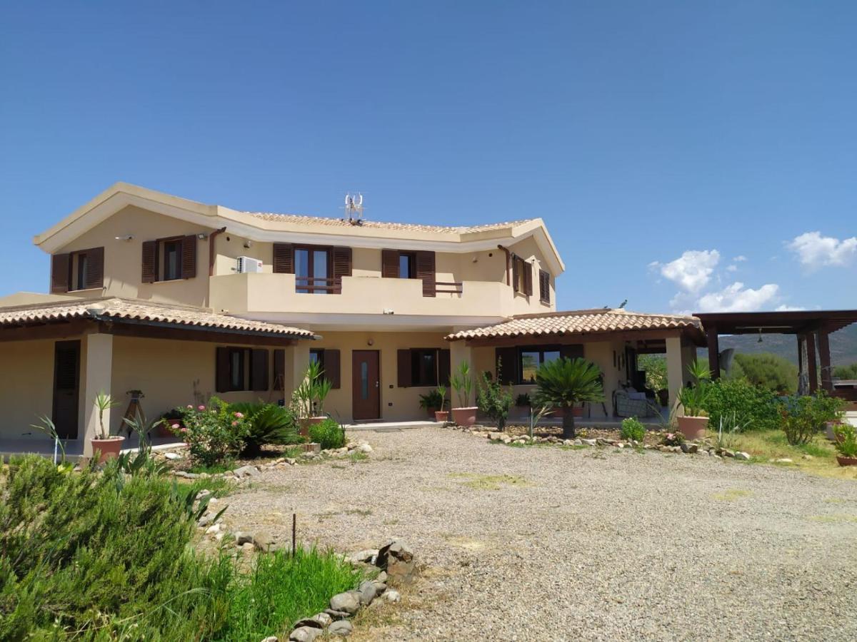 Villa Maria Maracalagonis Buitenkant foto
